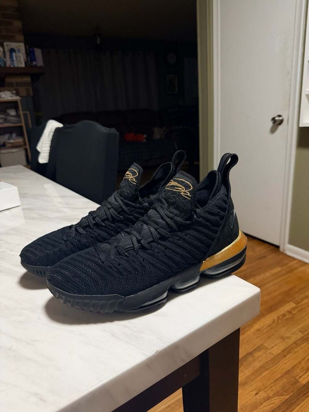 Nike LeBron 16 I'm King Black Metallic Gold Basketball Shoes